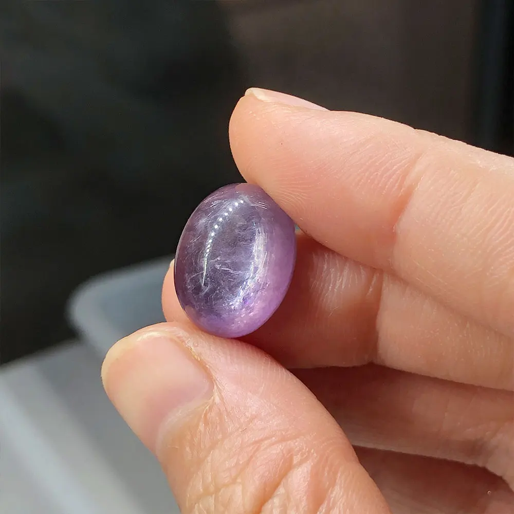 

Фиолетовый лепидолит кабошон