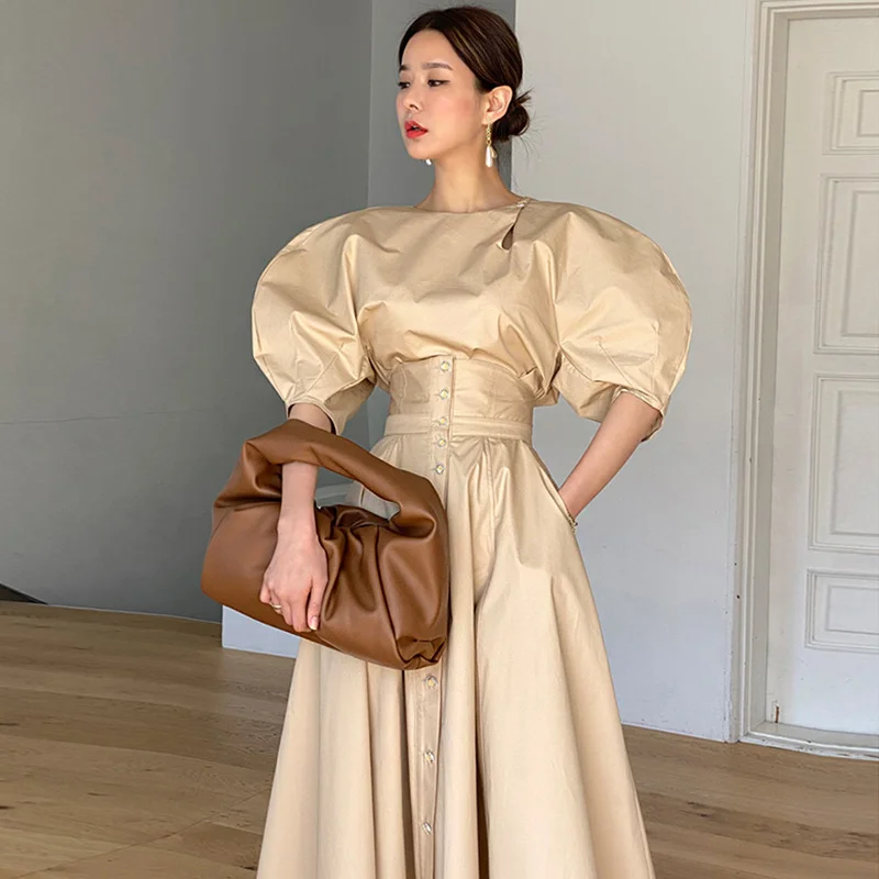 Rachel De Vestido Feminino Com Gola Redonda Saia Longa E De Cintura Alta Com Botões Na Frente E No Pescoço Moda