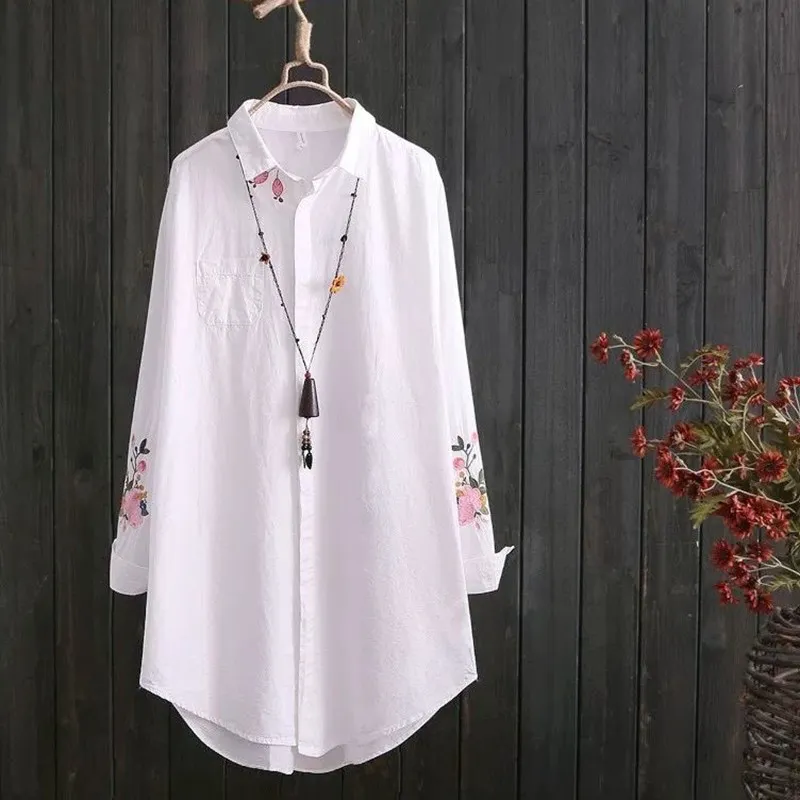 

Flower Embroidery Cotton Women Shirts 2020 Vintage Turn-Down Collar Long-Sleeved Loose Female Shirts Outwear Coat Tops