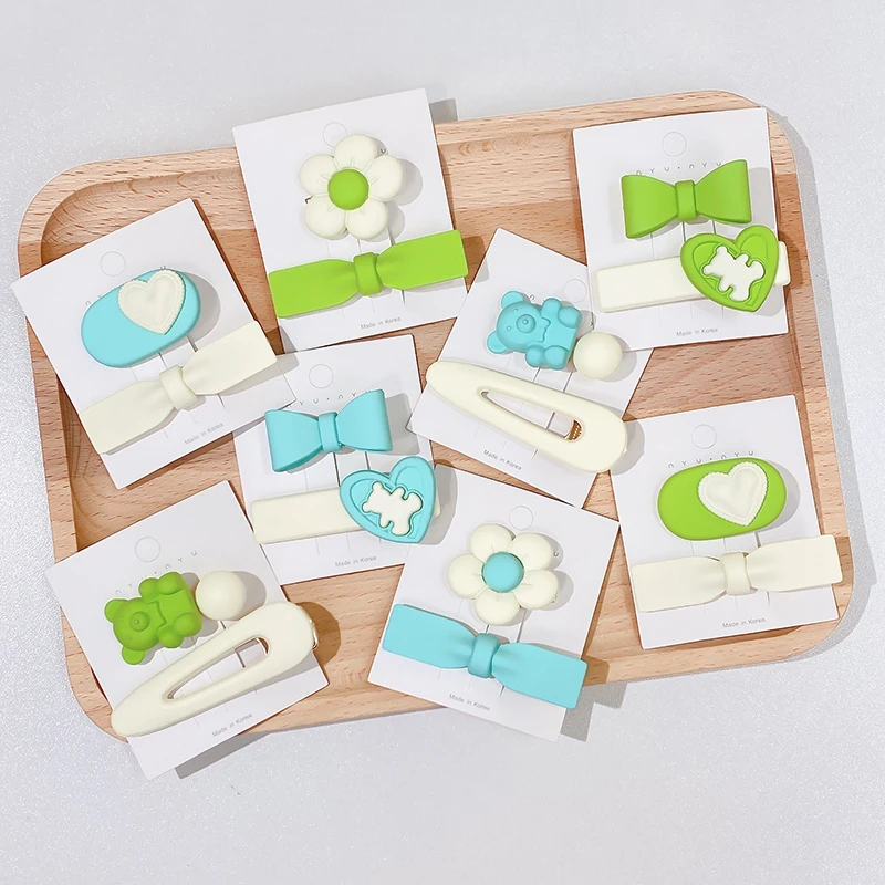 

2 шт./компл. милые заколки для волос с мультяшным медведем цветами бантом милые украшения для волос заколка для волос женские боковые Заколк...