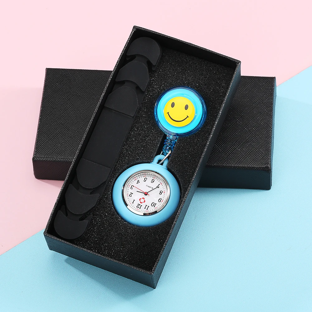 Quratz Nurse Watch for Women Gift Set Adjustable Mask Extension Belt Cute Smiling Clip-on Nurse Brooch Watch Mesa De Enfermera