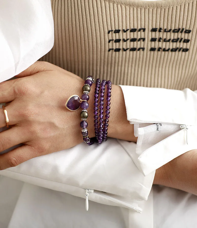 Женское ожерелье с подвеской в виде сердца кристаллами |