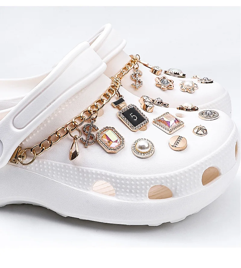 Fashion Shoe Charms Diamond Metal Shoe Buckle Chain Croc Shoe Charms Shoe Chain Accessories Detachable Decorations Women Gifts