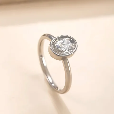 Кольцо из нержавеющей стали с цирконом