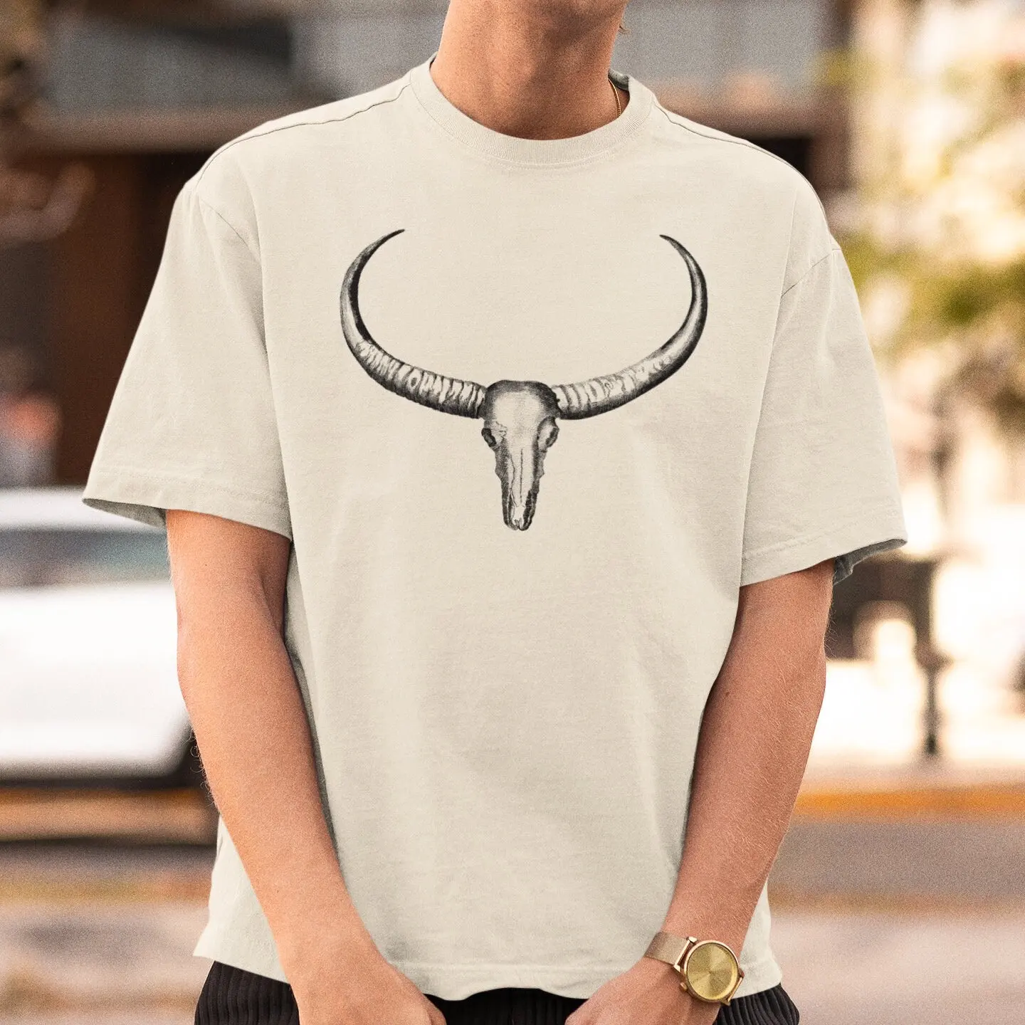 Негабаритная футболка Bufallo Минималистичная модная с вырезом на плече и черепом в