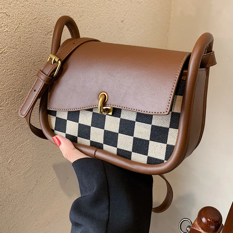 

High Sense of One-shoulder Small Bag Female Autumn and Winter 2021new Fashion Ladies Checkerboard Messenger Bag Small Square Bag
