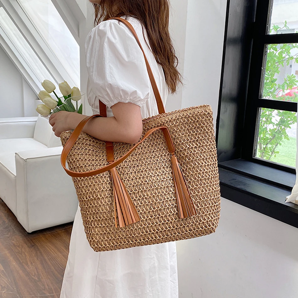 Luxury Casual Straw Weave Tassel Tote 2023 Summer Trend Beach Bags Large Capacity Fashion Shopper Shoulder Bag Female Handbags