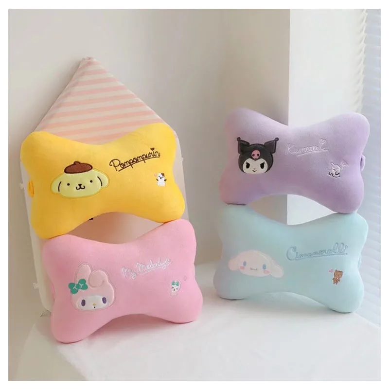 

Милая Подушка на подголовник автомобиля Sanrios, 28 см, Kuromi My Melody Cinnamoroll, подушка для шеи автомобиля, милая плюшевая подушка с мультяшным рисунком...