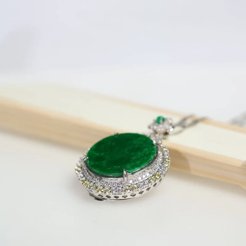Laokeng No Affair Круглый Брендовый Кулон С Нефритовой Пряжкой Золотой Вставкой Зеленый