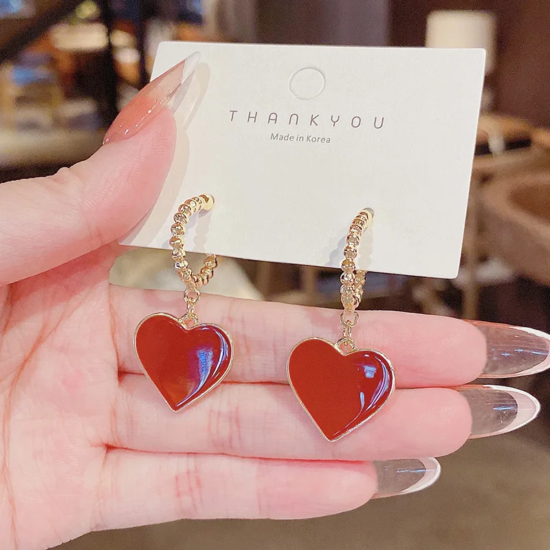 

Sweet Burgundy Enamel Heart Earrings for Women Girl Gold Color Metal Love Heart Hanging Dangle Earrings Vintage Jewelry