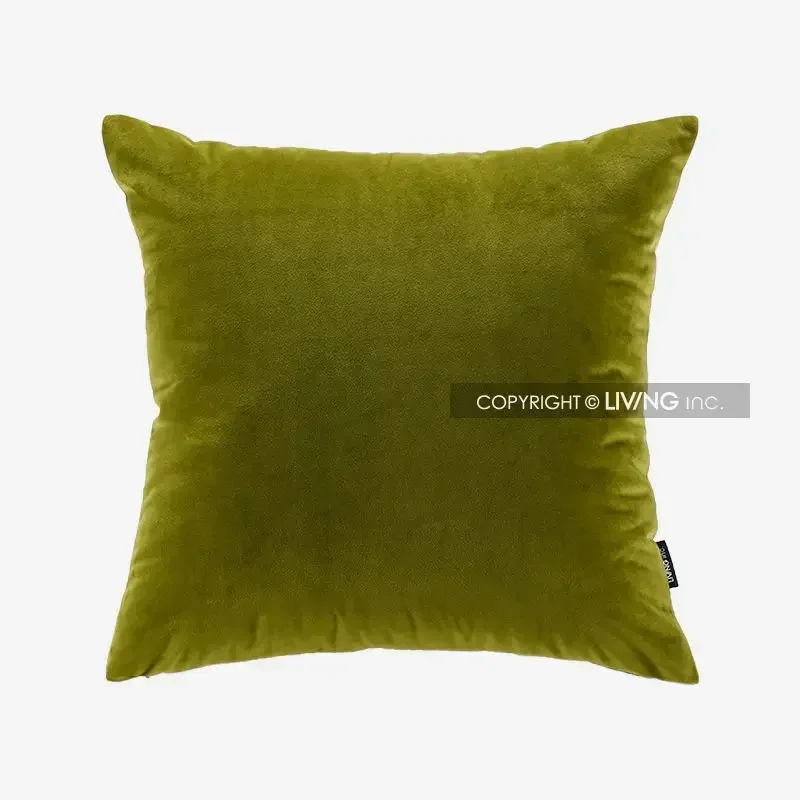 Бархатная подушка оливкового цвета