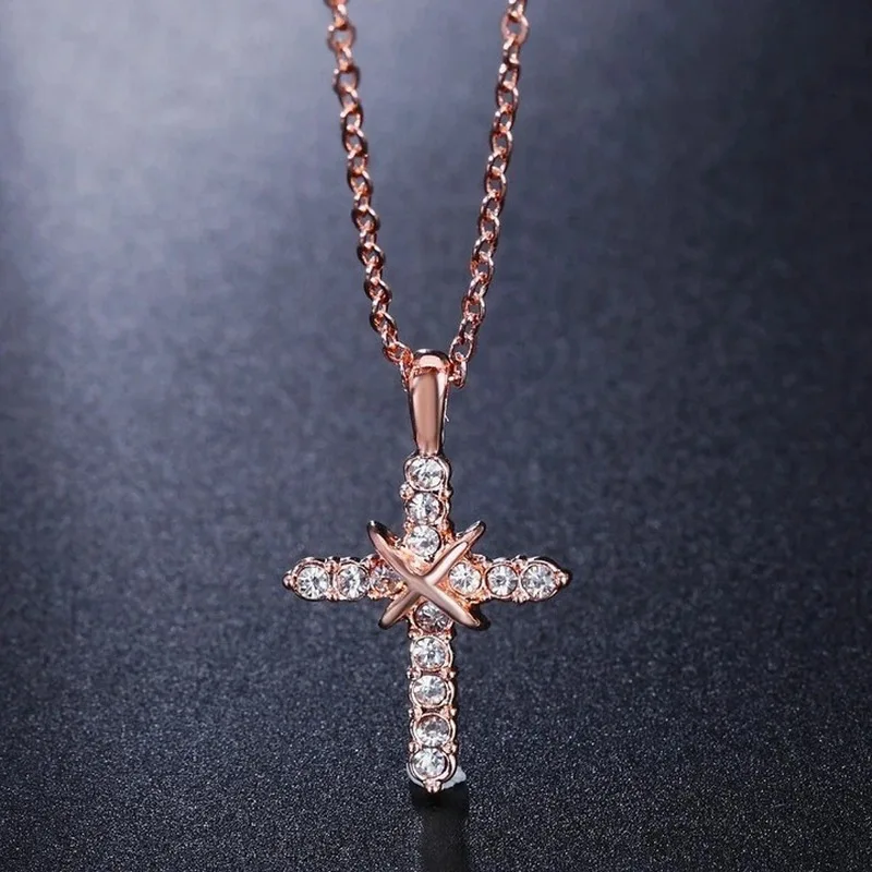 

Luxury Diverse Fashion Female Cross Pendants Crystal Jesus Cross Pendant Necklace Jewelry For Men/Women Wholesale
