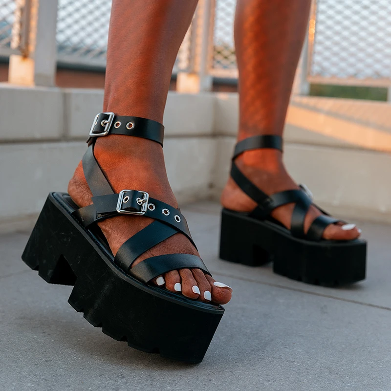 

Сандалии-гладиаторы женские с ремешком на щиколотке, босоножки на высоком массивном каблуке, повседневная и праздничная обувь на платформе...