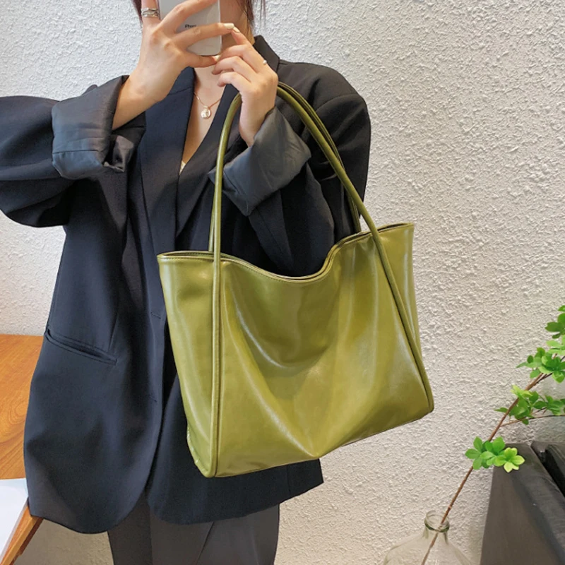 

Модная повседневная женская сумка-тоут из мягкой искусственной кожи, вместительная сумка через плечо, однотонная шикарная женская сумка 2022...