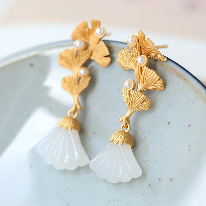 

Ancient Gold Craft Gold Plated Gilding Inlaid White Jade Ginkgo Leaf Earrings Mild Luxury Retro Unique Ear Studs Earrings