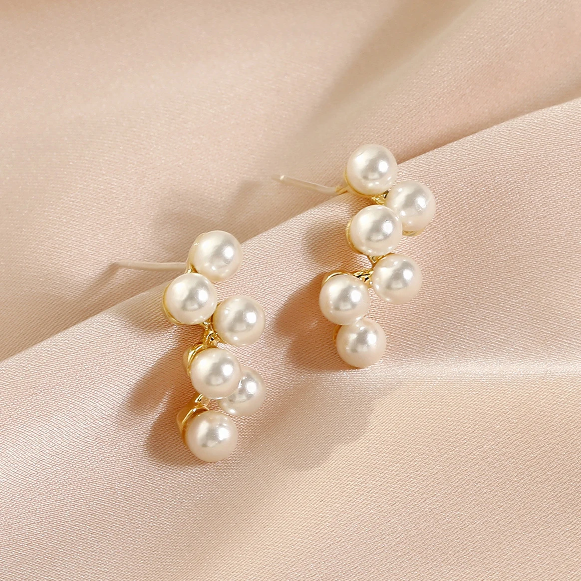 

Small Grape Earrings for Women Pearl Earrings Stud Statement Valentine Day Korean Fashion Jewelry Accessories Pendientes Mujer