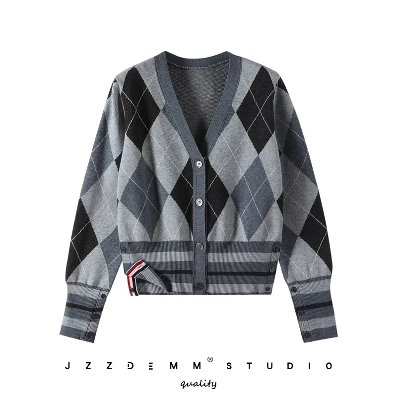 

TB new Korean version of the diamond plaid cardigan women's autumn and winter waist knitted sweater top coat tide
