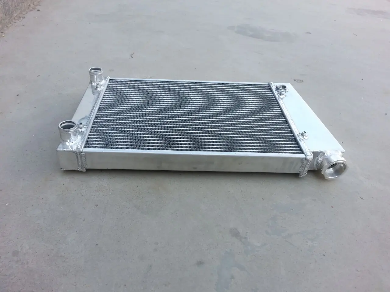 Алюминиевый радиатор + кожух вентилятор для 1981-1984 Volkswagen Golf Mk1 (74-) 1 5 с Air Con MT