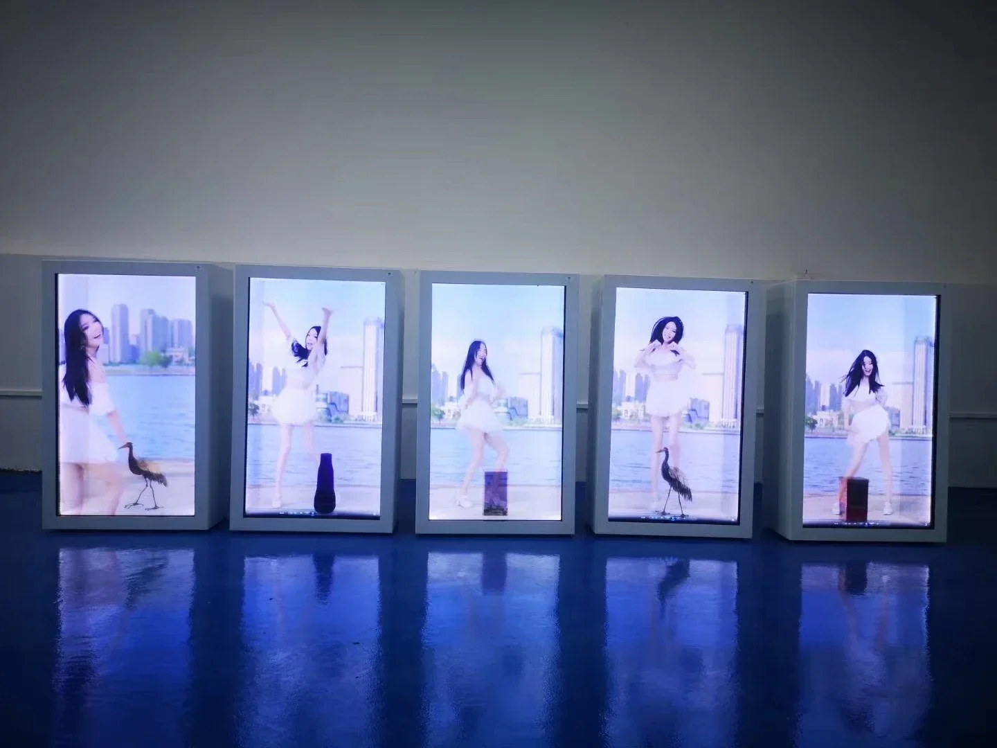 21 5 32 43 49 55 65 86 дюймовый Тотем рекламная голографическая 3d прозрачная коробка для