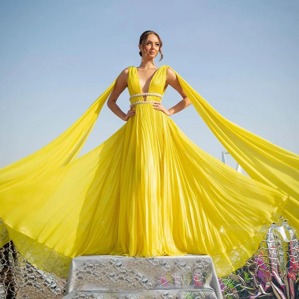 

Sevintage Yellow Saudi Arabic Evening Dresses Pearls V-Neck Sleeveless Pleat Ruched A-Line Prom Dress Wedding Party Gown 2023