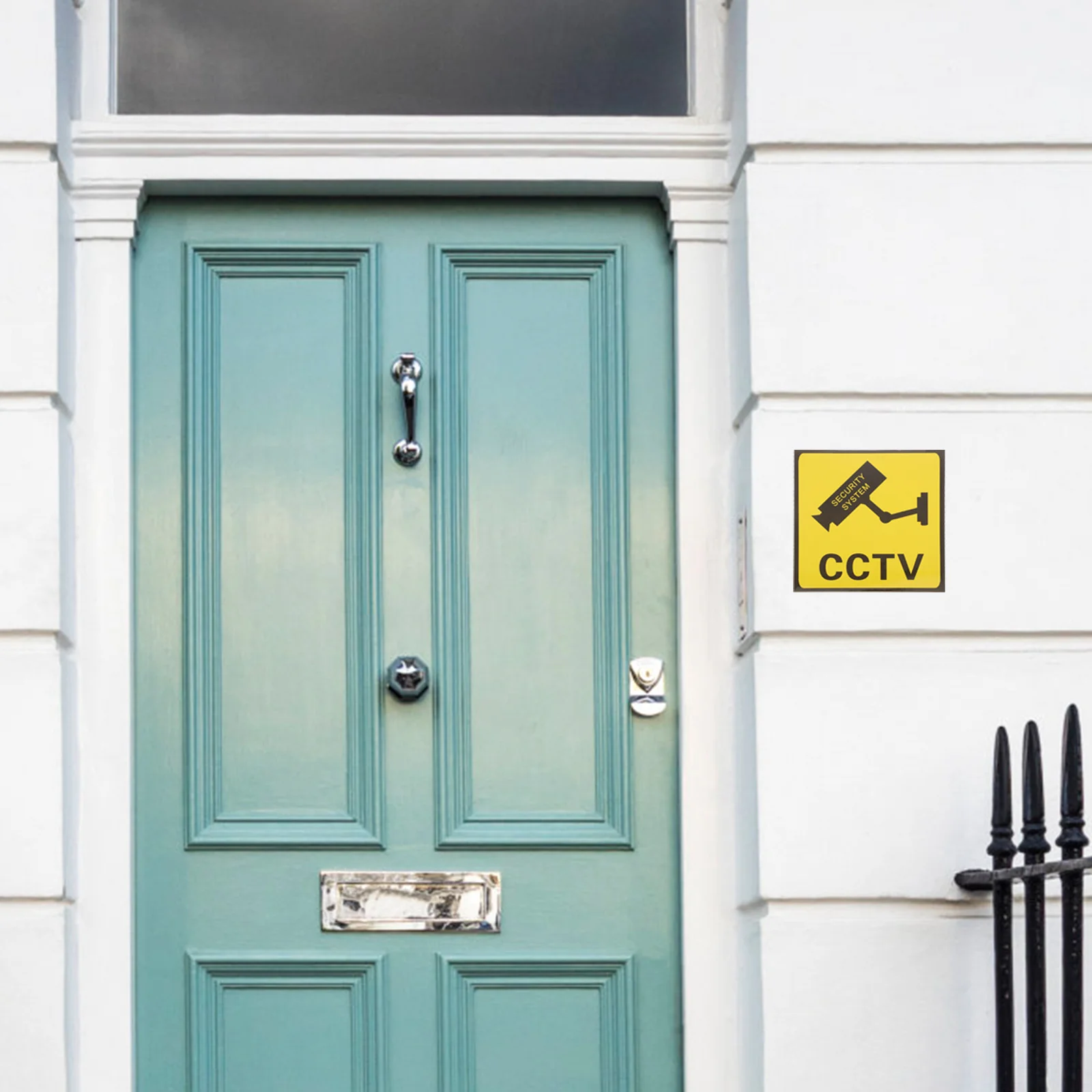 Рисунок 2 - наклейки на автомобили