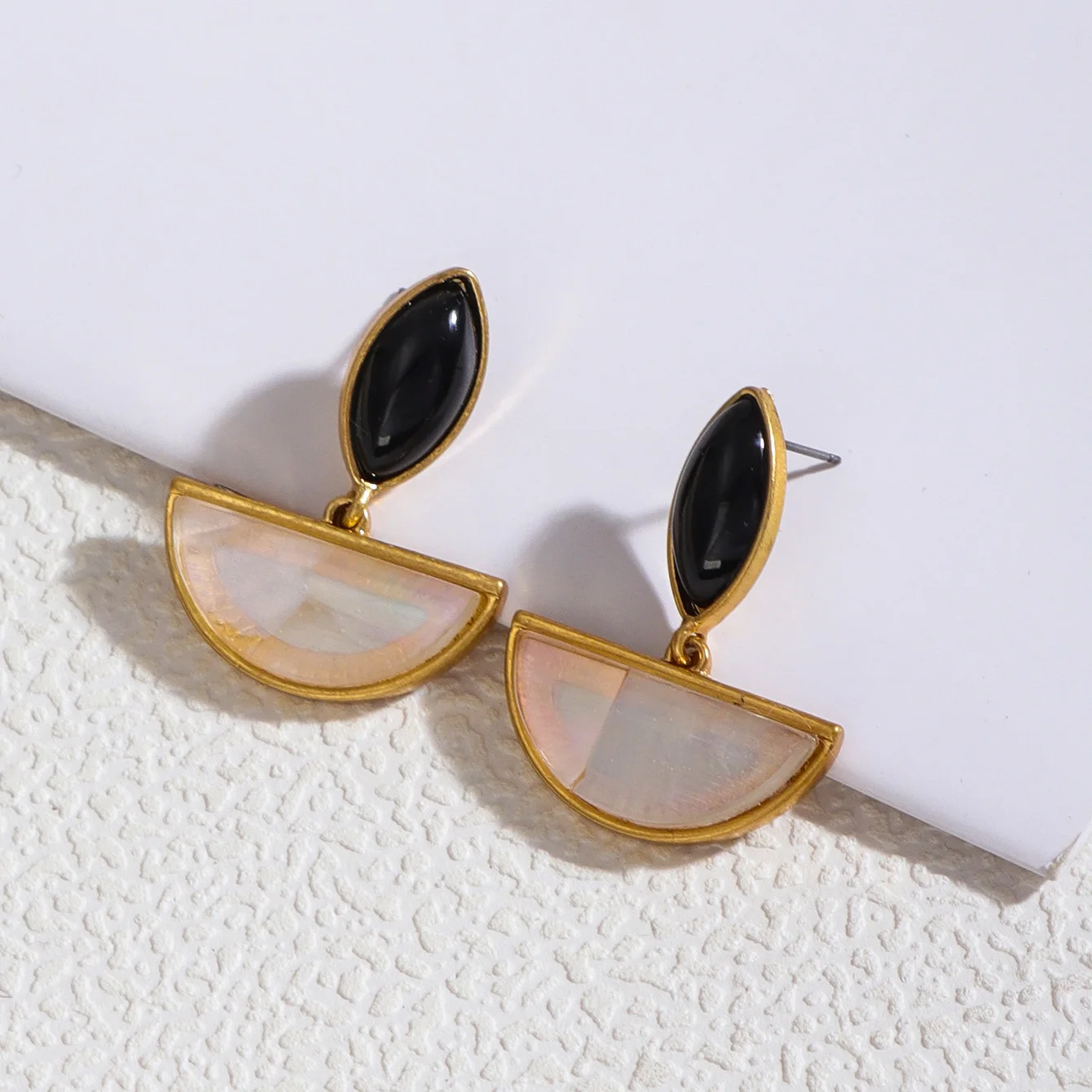 Женские Геометрические полукруглые серьги-подвески с морскими ушками