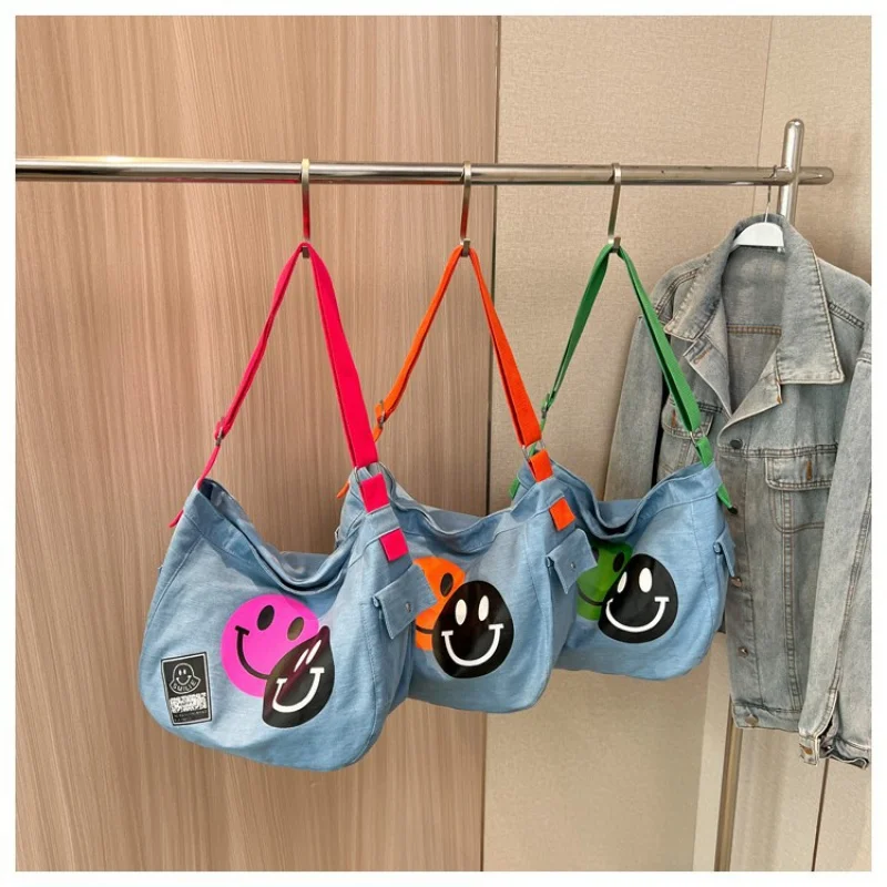 2023 New Canvas Female Korean Smiley Cartoon Crossbody Female Student Large Shoulder Underarm Bag