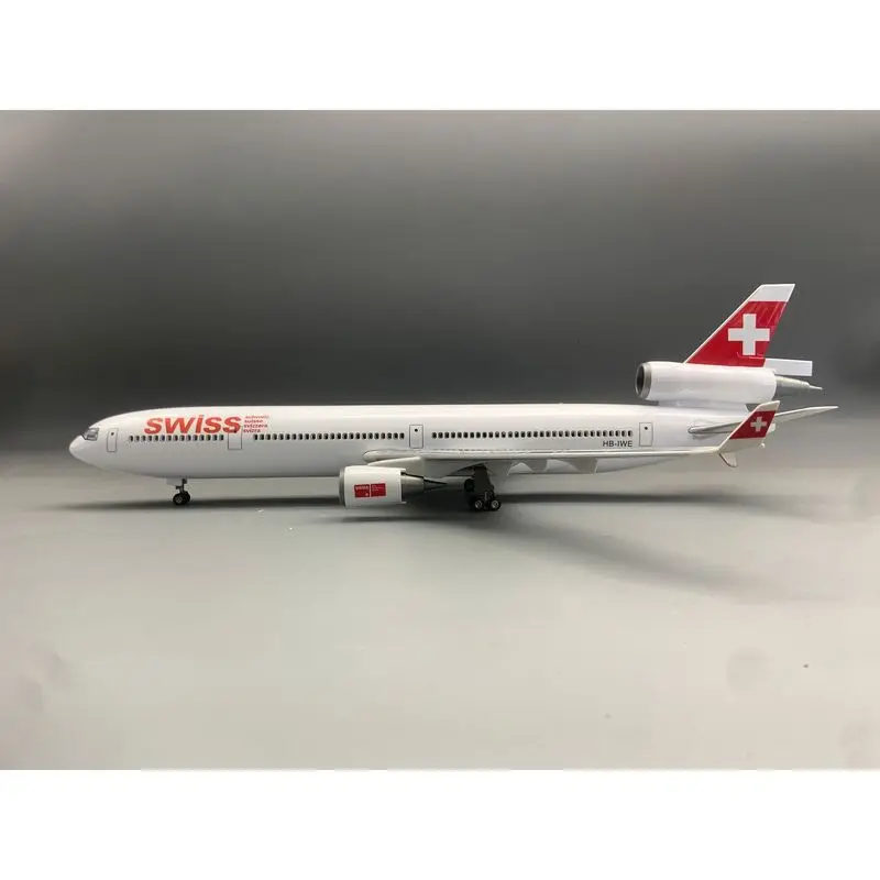Фото Модель самолета MD-11 Swiss Air, 47 см, со светом и колесами, статическая модель-имитация, украшение. №4