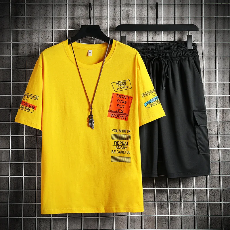 Костюм спортивный мужской из футболки и шортов 100% хлопка |