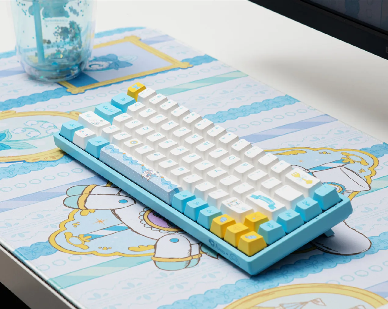 

Беспроводная bluetooth-клавиатура с японской мультяшной собакой Cinnamoroll, 3 режима, горячая замена, RGB подсветка, механическая фотовспышка 3068B