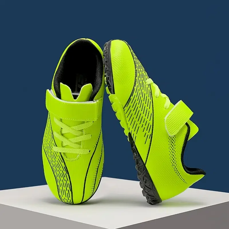 New Kid's Breathable Anti-slip Cleat Lightweight Durable Softness Sneakers For Outdoor Running Training