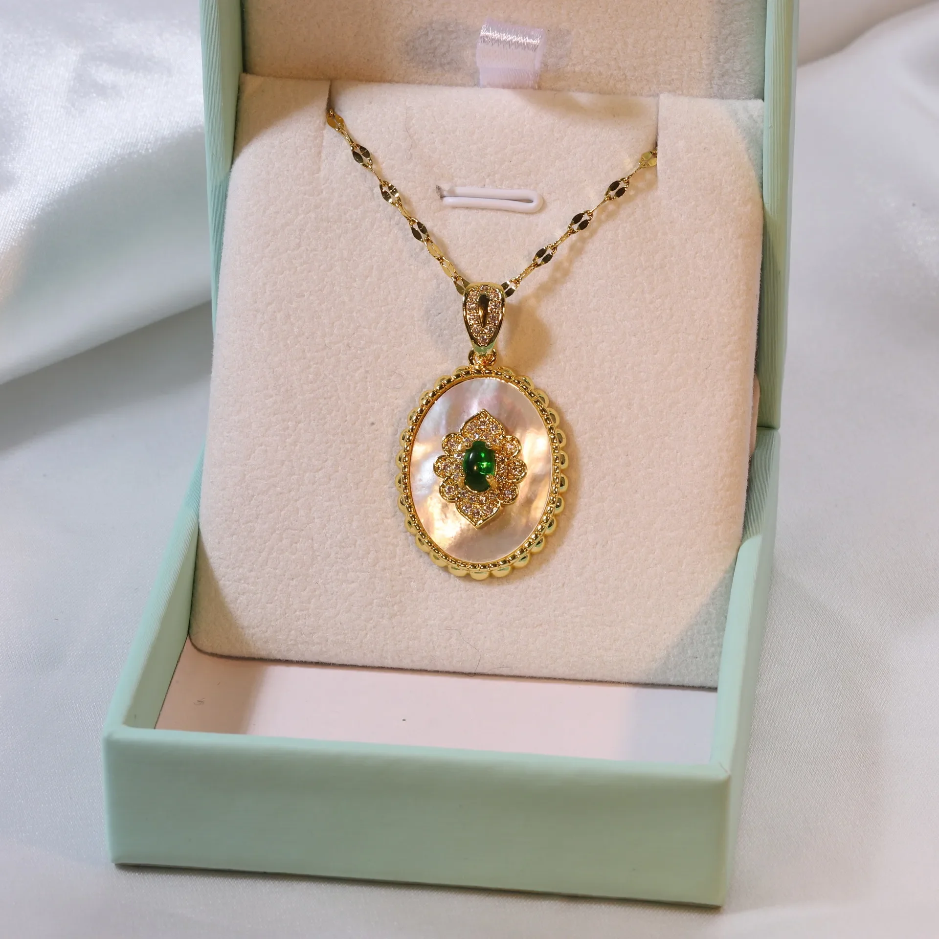 Ожерелье из нержавеющей стали для женщин простой кулон камня и ракушки с зеленым