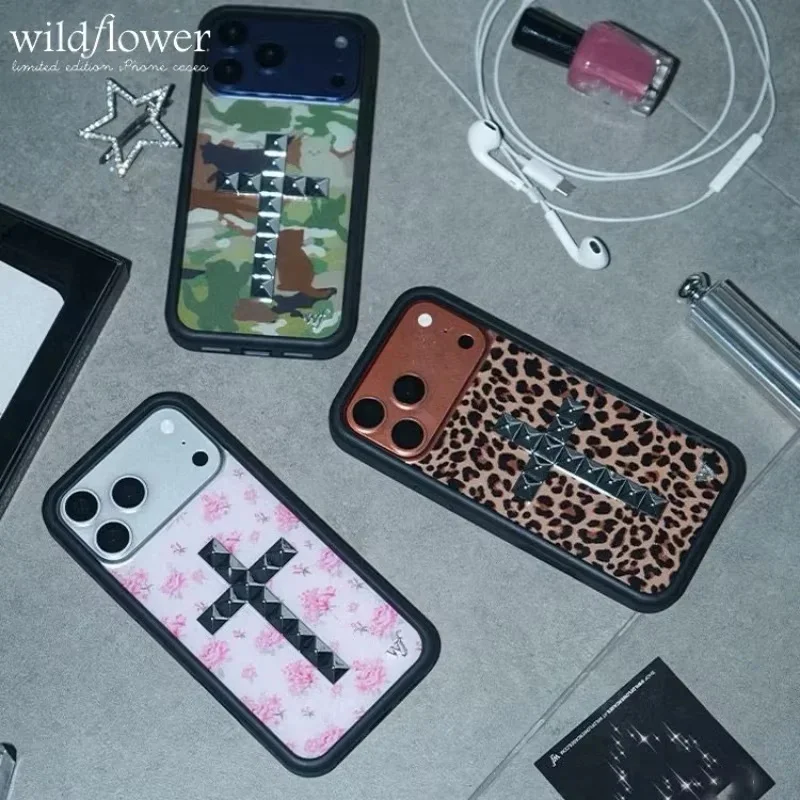 Фото Чехол для телефона Wildflower Camouflage Meow Rivets для iPhone 16 15 14 11 13 12 17 Pro Max Plus с декором в виде кошачьих шипов и котят Myosotis №2