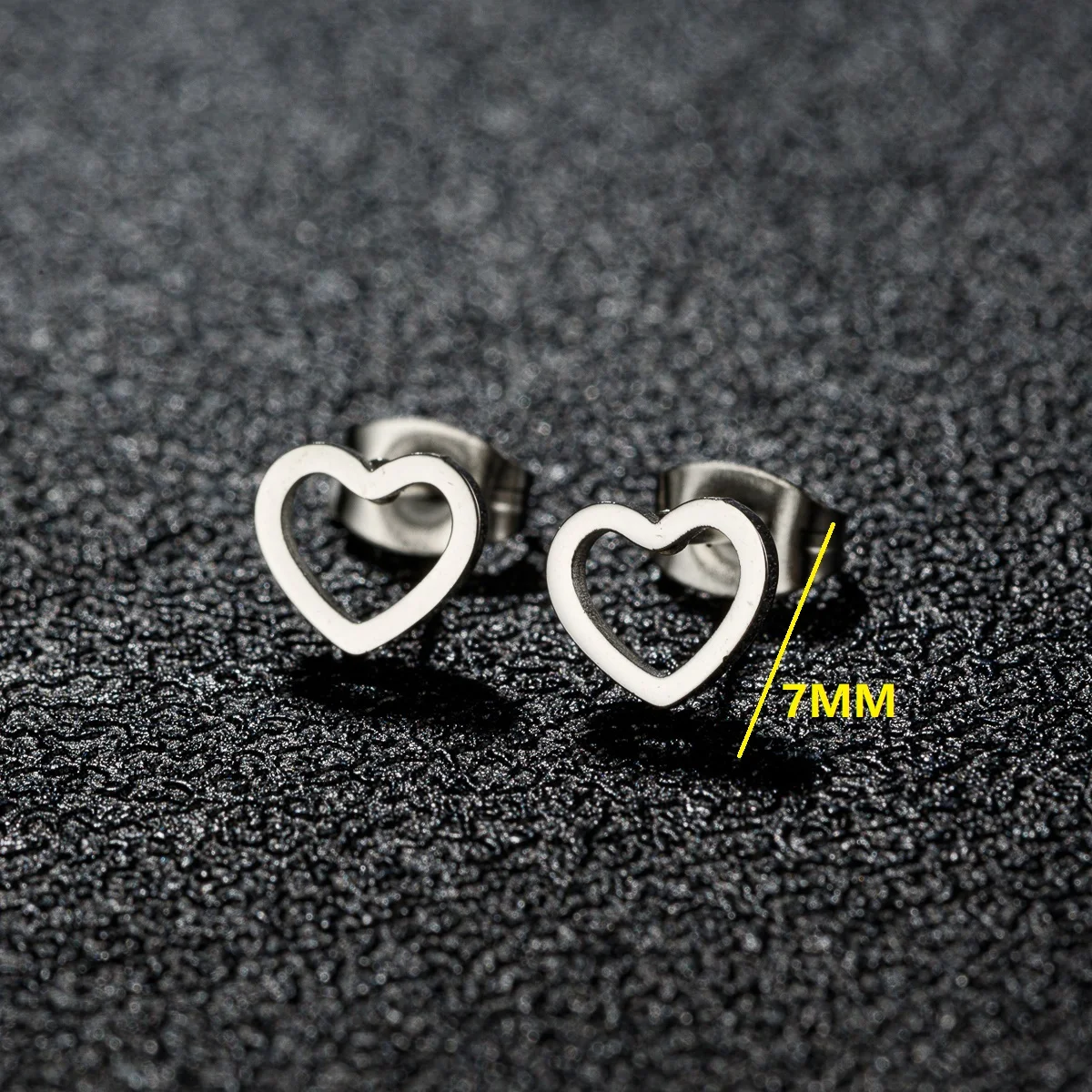 2025Новые модные серьги-гвоздики с любовью/сердцем для женщин и мужчин ювелирные