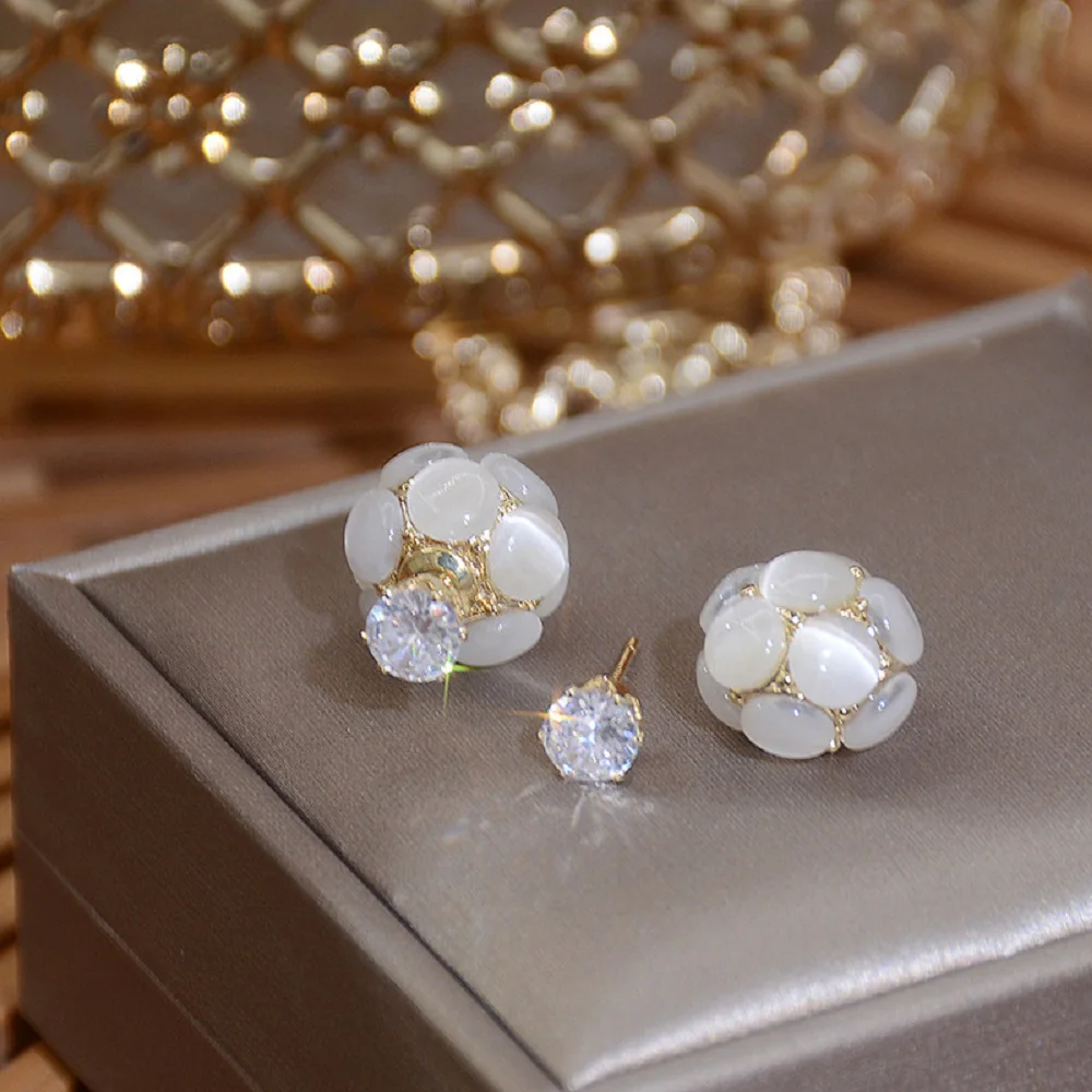 

Cute Simple Transparent Crystal Opal Earrings for Women Big Shine Zircon Ball Stud Earring Wedding Jewelry Pendant Bijoux Gift