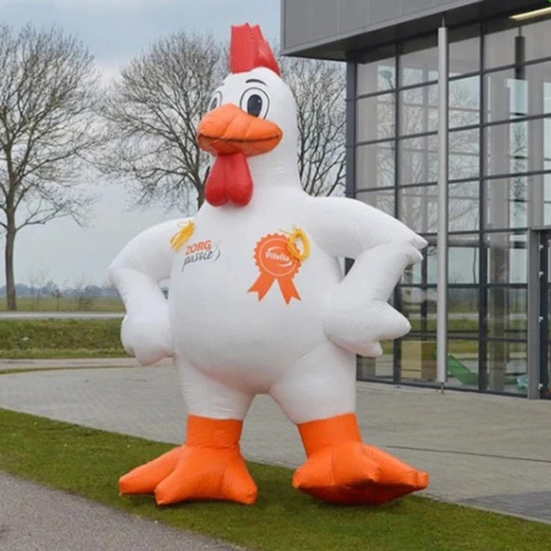 Рекламный гигантский надувной куриный мультяшный персонаж для наружного шоу -