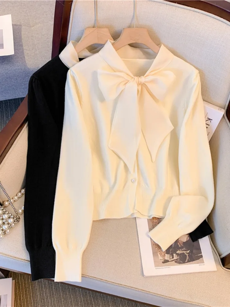 Вязаный женский осенний кардиган с французским бантом на шнуровке и