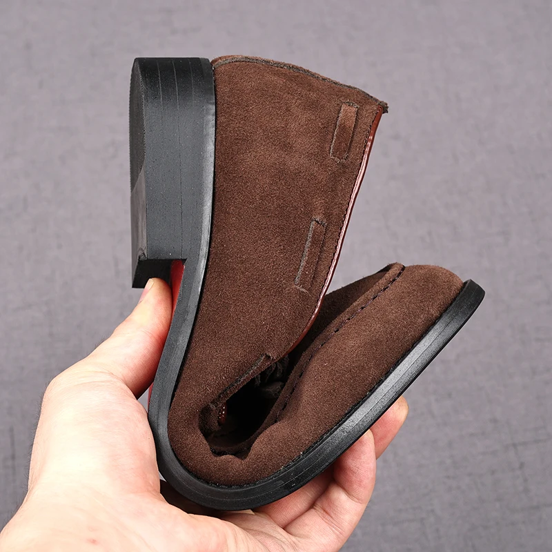 Модная замшевая мужская обувь с кисточками для отдыха мягкие мокасины в