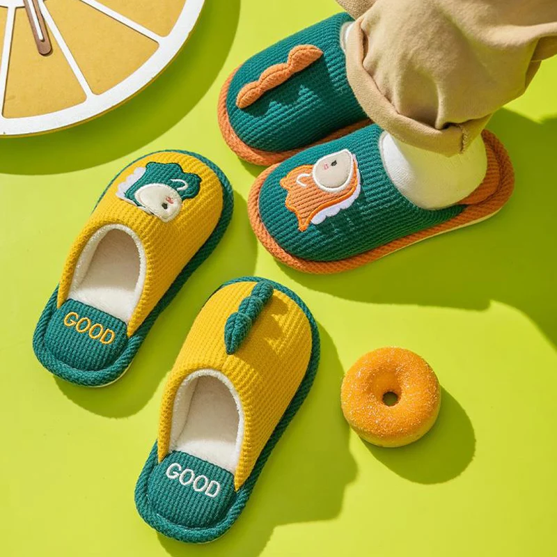Детские хлопковые комнатные тапочки теплые шлепанцы с мультяшным динозавром для