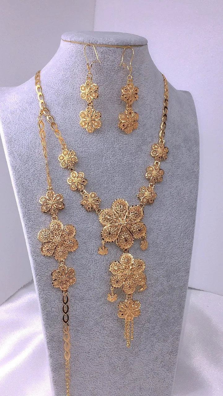 Комплект из колье и серёг серебра 24 к |