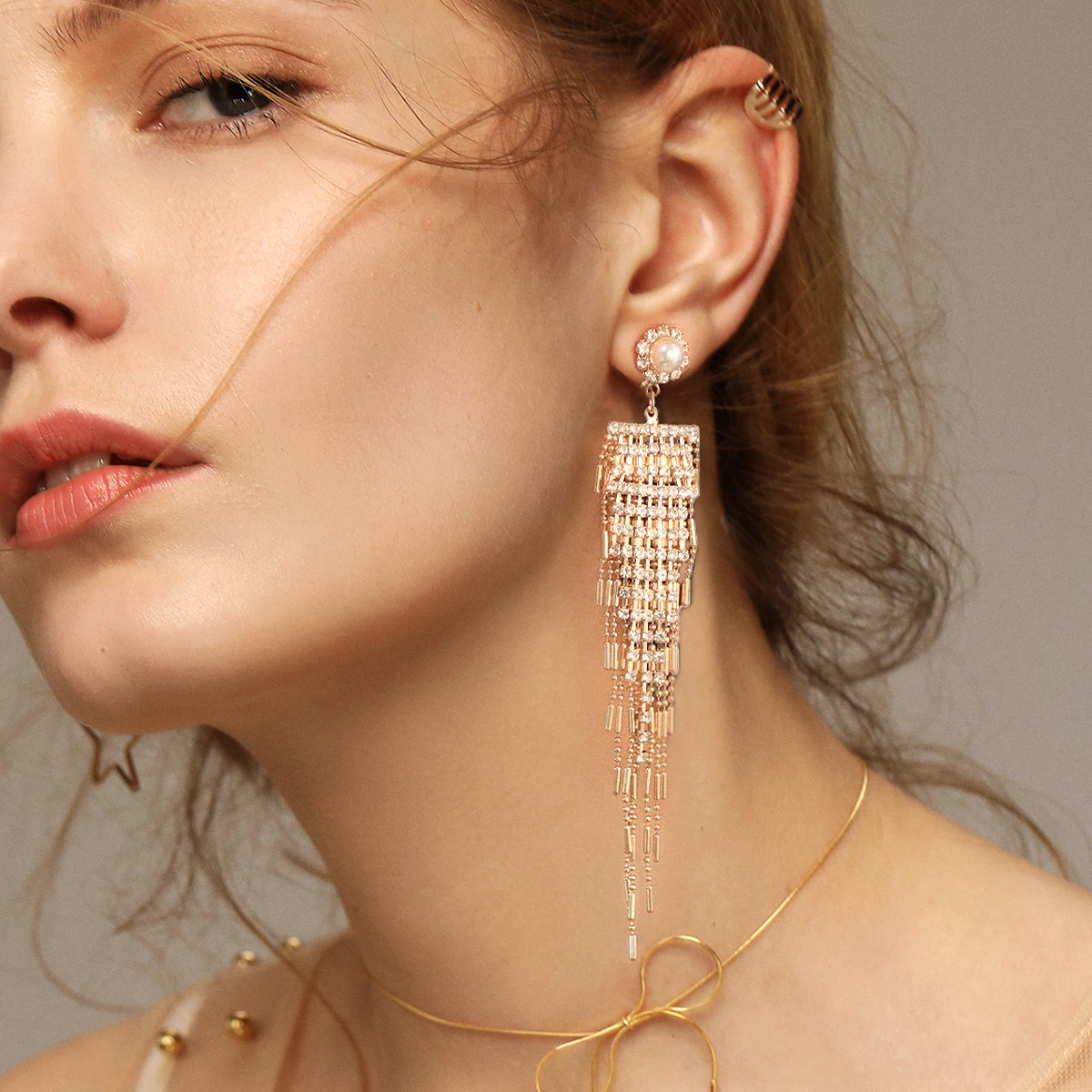 Элегантные висячие серьги с кисточками для женщин серебристые стеклянные