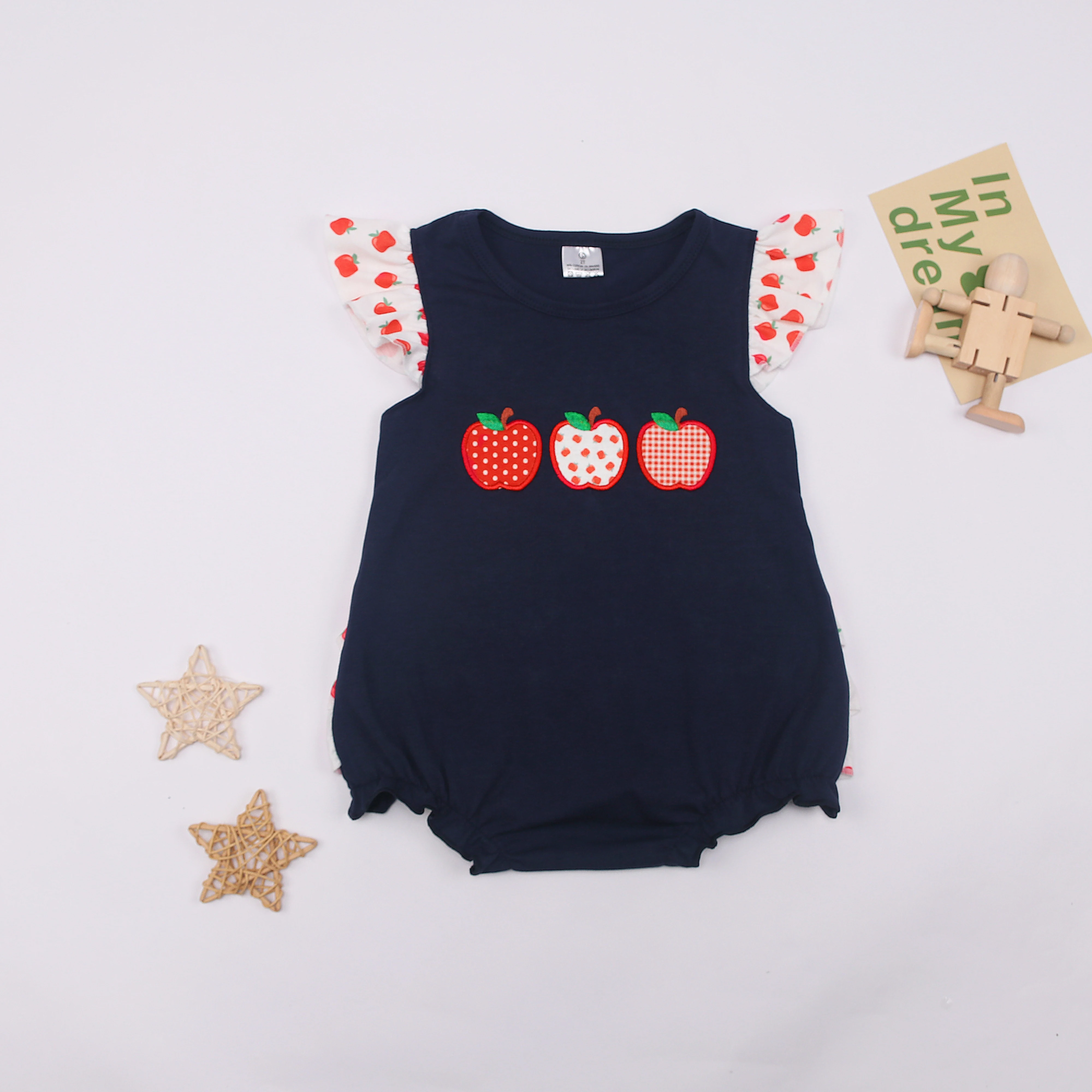 

Детская одежда для девочек 0-24 мес., сезон возвращения в школу, хлопковая ткань с тремя яблоками, детский комбинезон, пузырьки, 2023