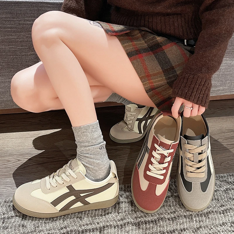 Немецкие тренировочные маленькие белые туфли в стиле ретро Женская Осенняя
