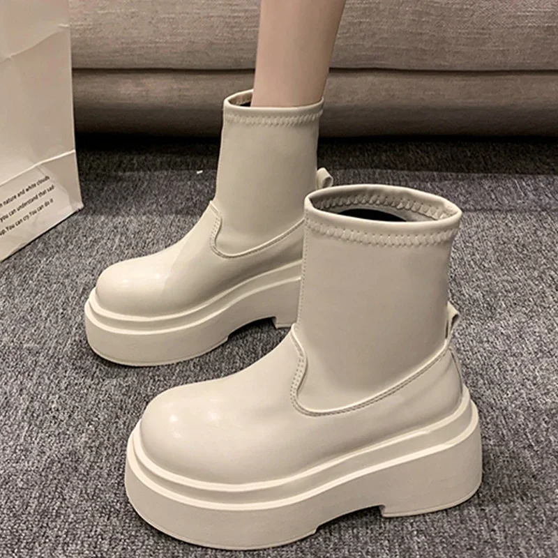 Женские ботильоны на плоской платформе зимние классические ботинки из