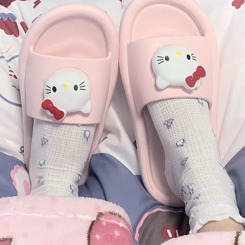 

kawaii Sanriod Hello Kitty Cute cartoon high value thickened bottom girl heart slippers new anti slip home sandals in summer