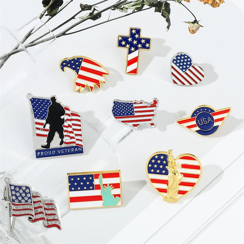 Декларация о свободе и равенстве в аксессуарах американского флага