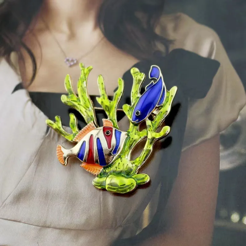

New Color Enamel Drip Coral Tropical Fish Brooches for Women Personality Marine Life Deep Sea Fish Pins Fashion Coat Accessories