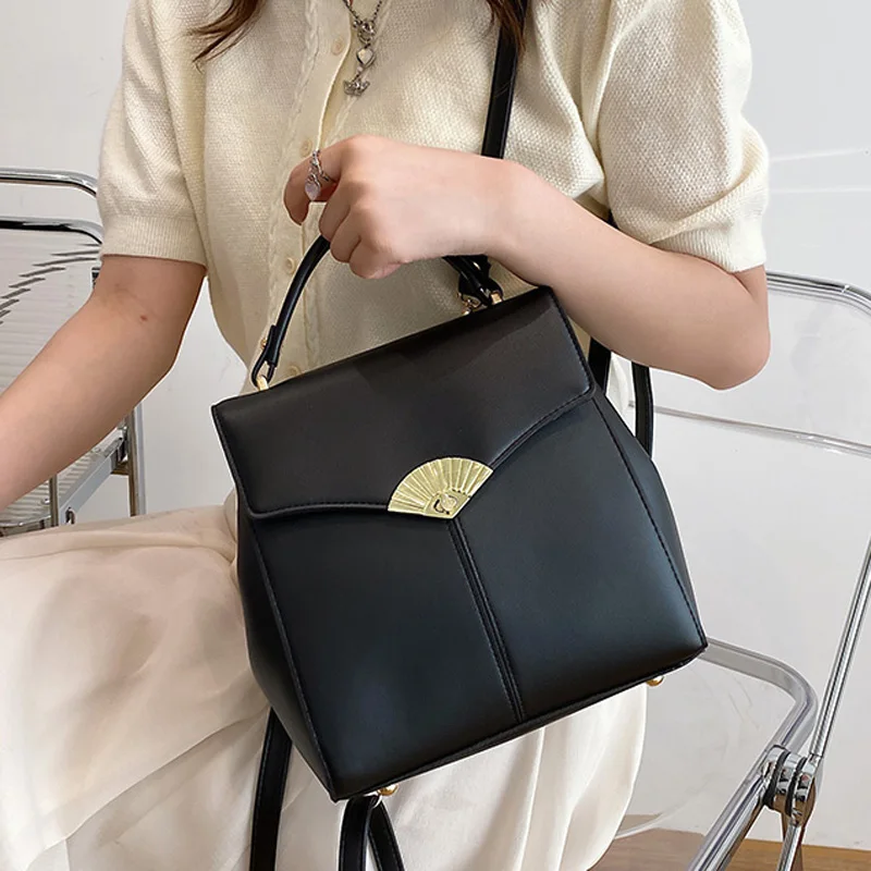 

Роскошный дизайнерский рюкзак для женщин, новинка 2022, корейский Модный повседневный небольшой женский рюкзак с окрашенными красками, дорож...