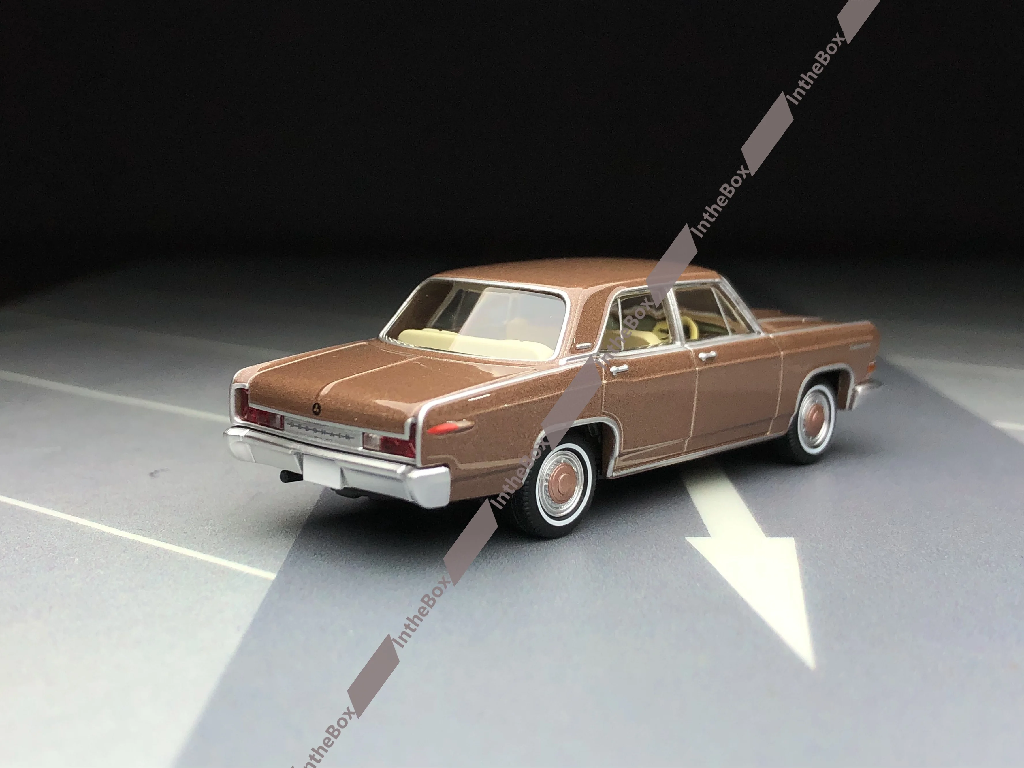 Tomica Limited Vintage 1/64 Debonair Brown Металлический литой автомобиль LV-42c Литая под давлением
