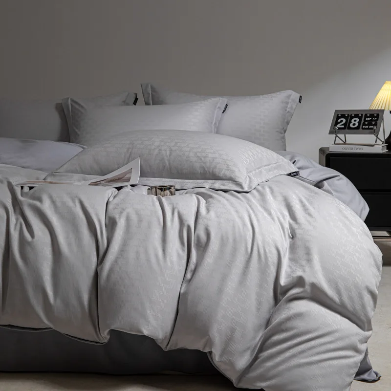 Комплект из четырех предметов класса А полированная жаккардовая простыня